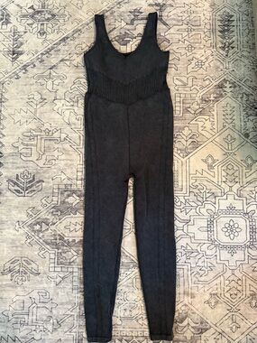 HARMONY AND BALANCE Active Seamless Sculpted Ribbed Knit Bodysuit Jumpsuit S EUC